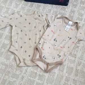 3/$16!!Carter's Beige Ribbed Baby One-Piece Bodysuits with Farm Prints